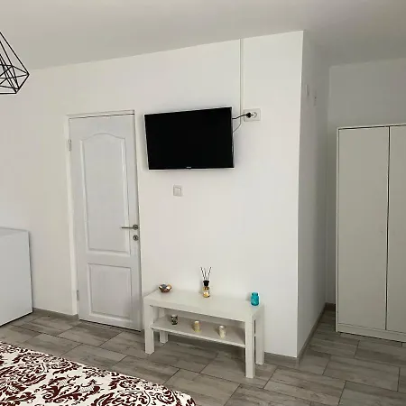 בית אירוח Casa David קורבו