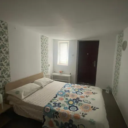 בית אירוח Casa David קורבו